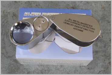 Illuminated 40x Loupe, 25mm 3 LED including UV LED
